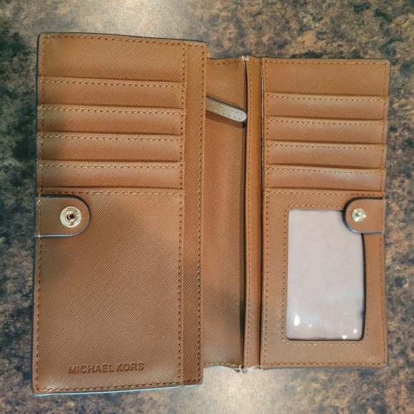 Michael Kors Handbag with Matching Wallet and Cosmetics Bag - Picture 4 of 11